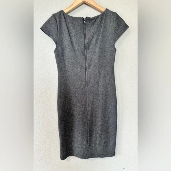 Alice + Olivia employed TIFFANY EASY FITSHORT SLEEVE dress - Picture 6 of 11